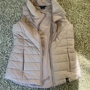Mondetta Women's Light Beige Quilted Puffer Vest